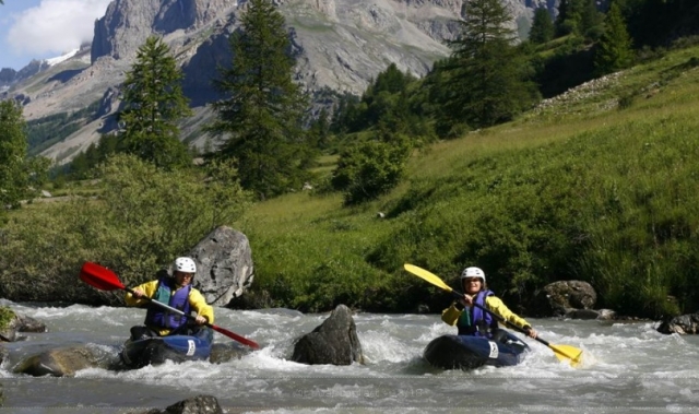  Taste the pleasures of gliding in an Air Boat 